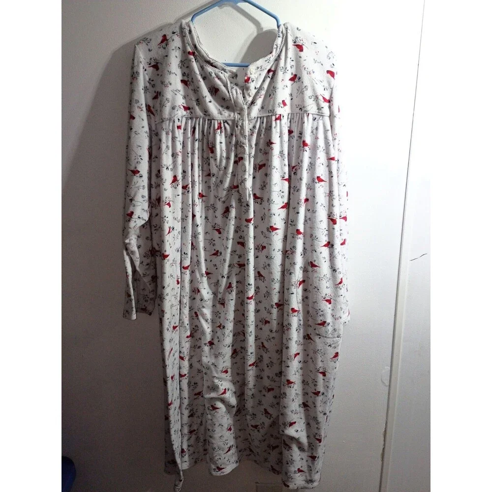 Aria Collection Soft Velour Nightgown with Red Cardinals Size 4x